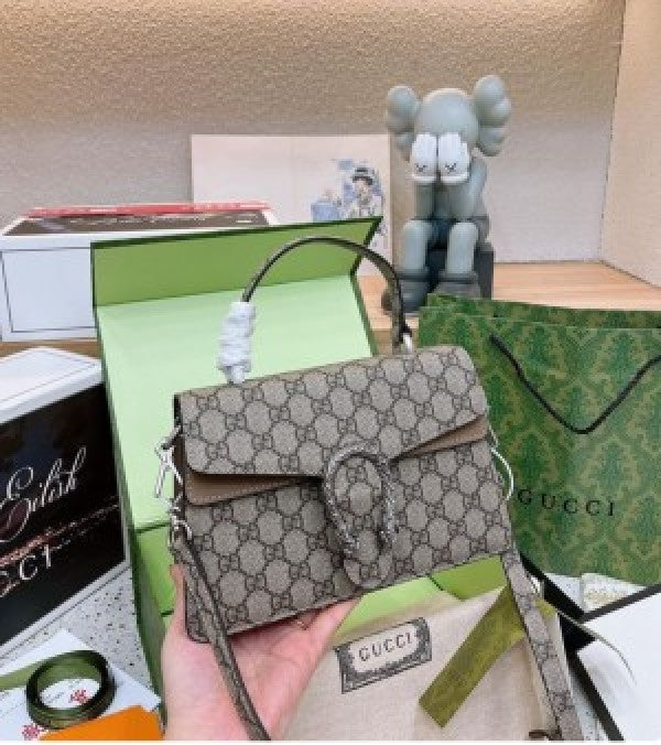 GUCI DINOSYS HANDBAG PREMIUM WITH OG DOUBLE BOX β
π€©π₯
