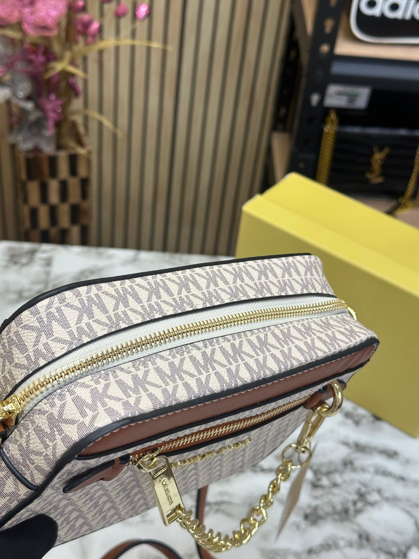 MICHL KRS JET SET CAMERA CROSSBODY BAG