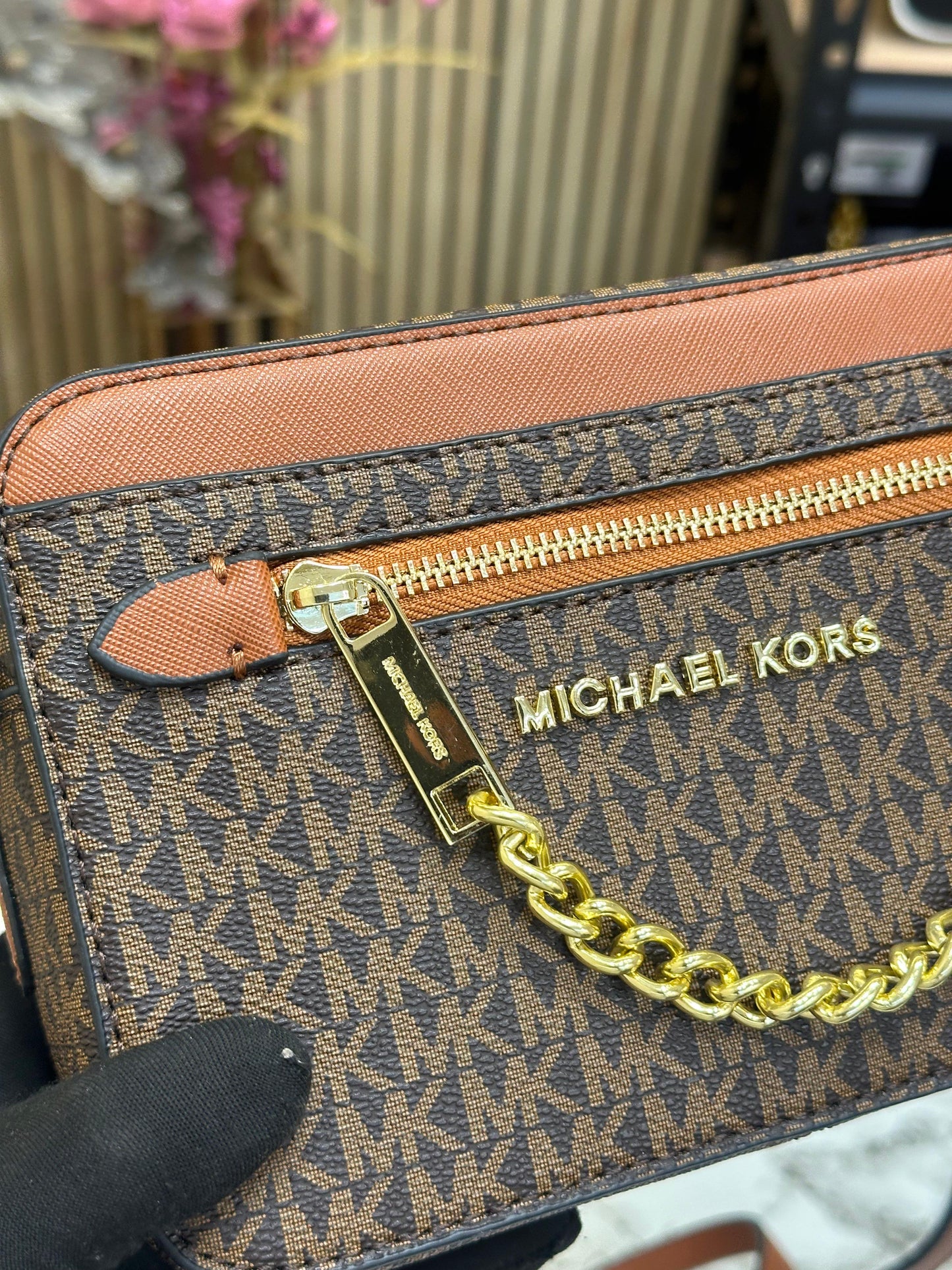MICHL KRS JET SET CAMERA CROSSBODY BAG