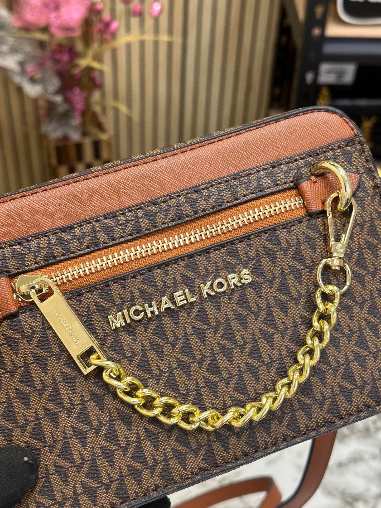 MICHL KRS JET SET CAMERA CROSSBODY BAG