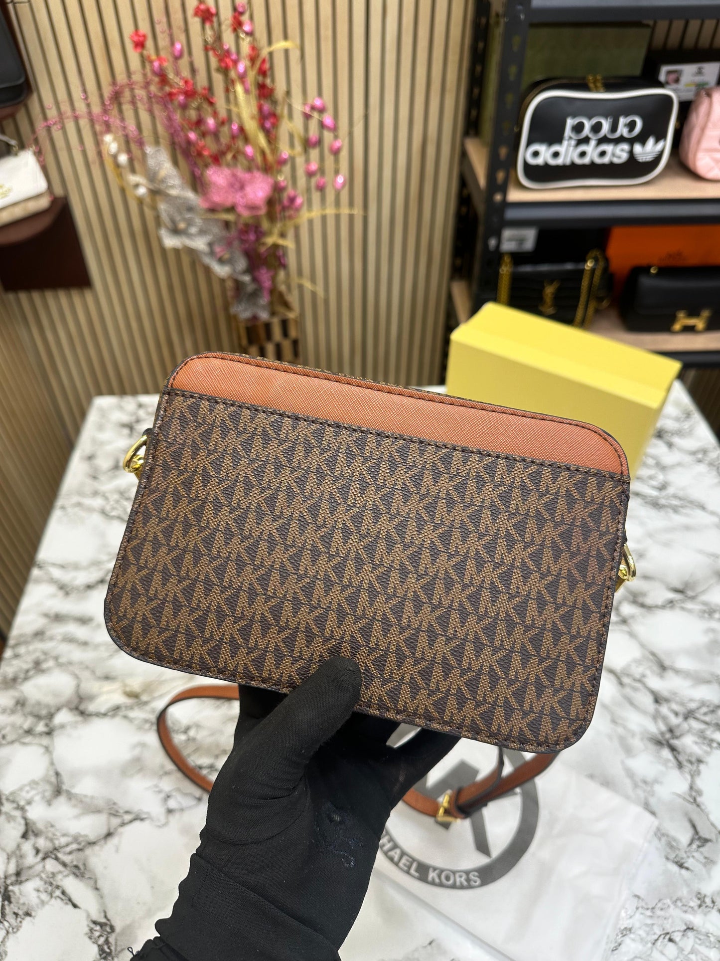 MICHL KRS JET SET CAMERA CROSSBODY BAG