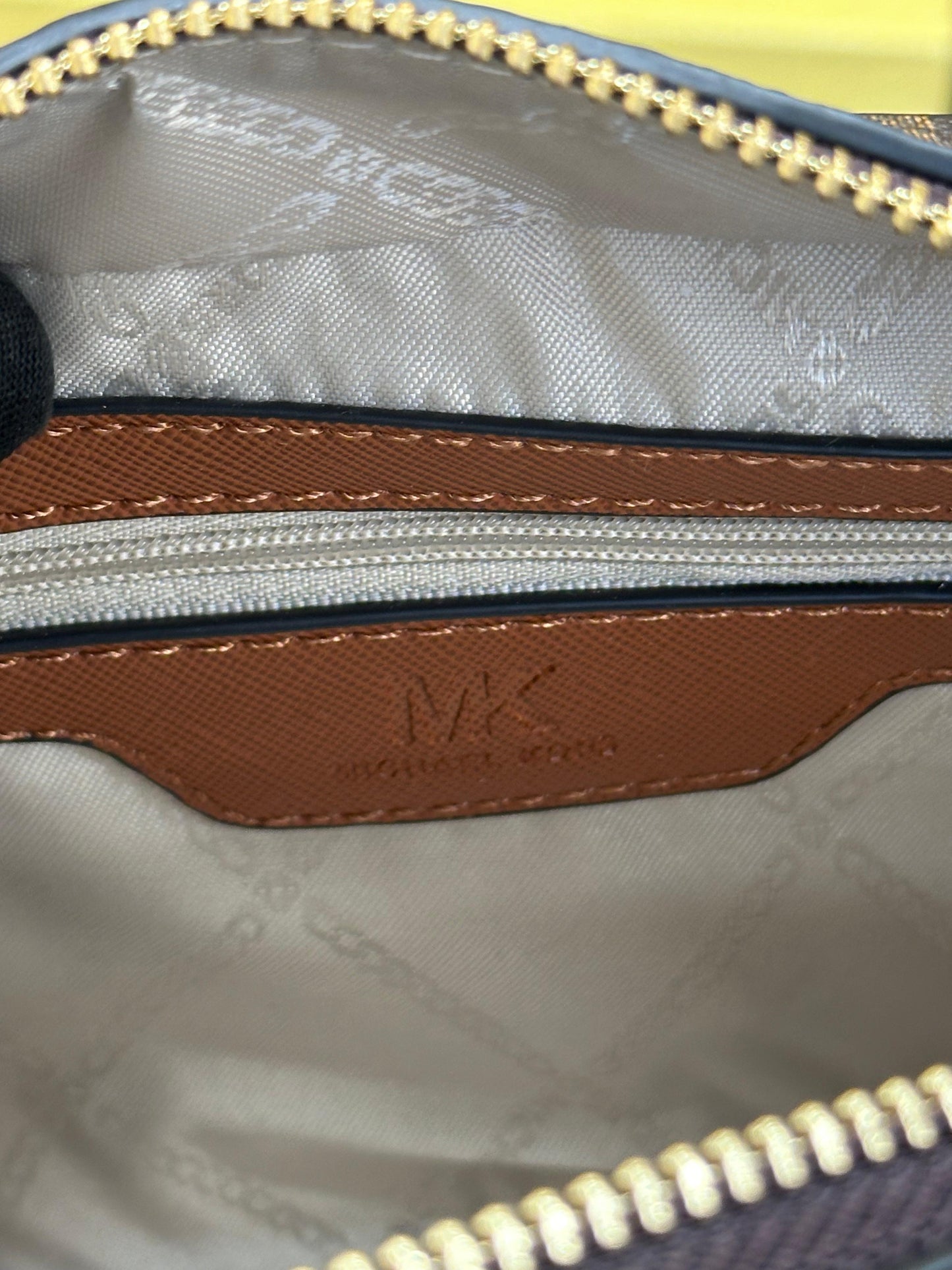 MICHL KRS JET SET CAMERA CROSSBODY BAG