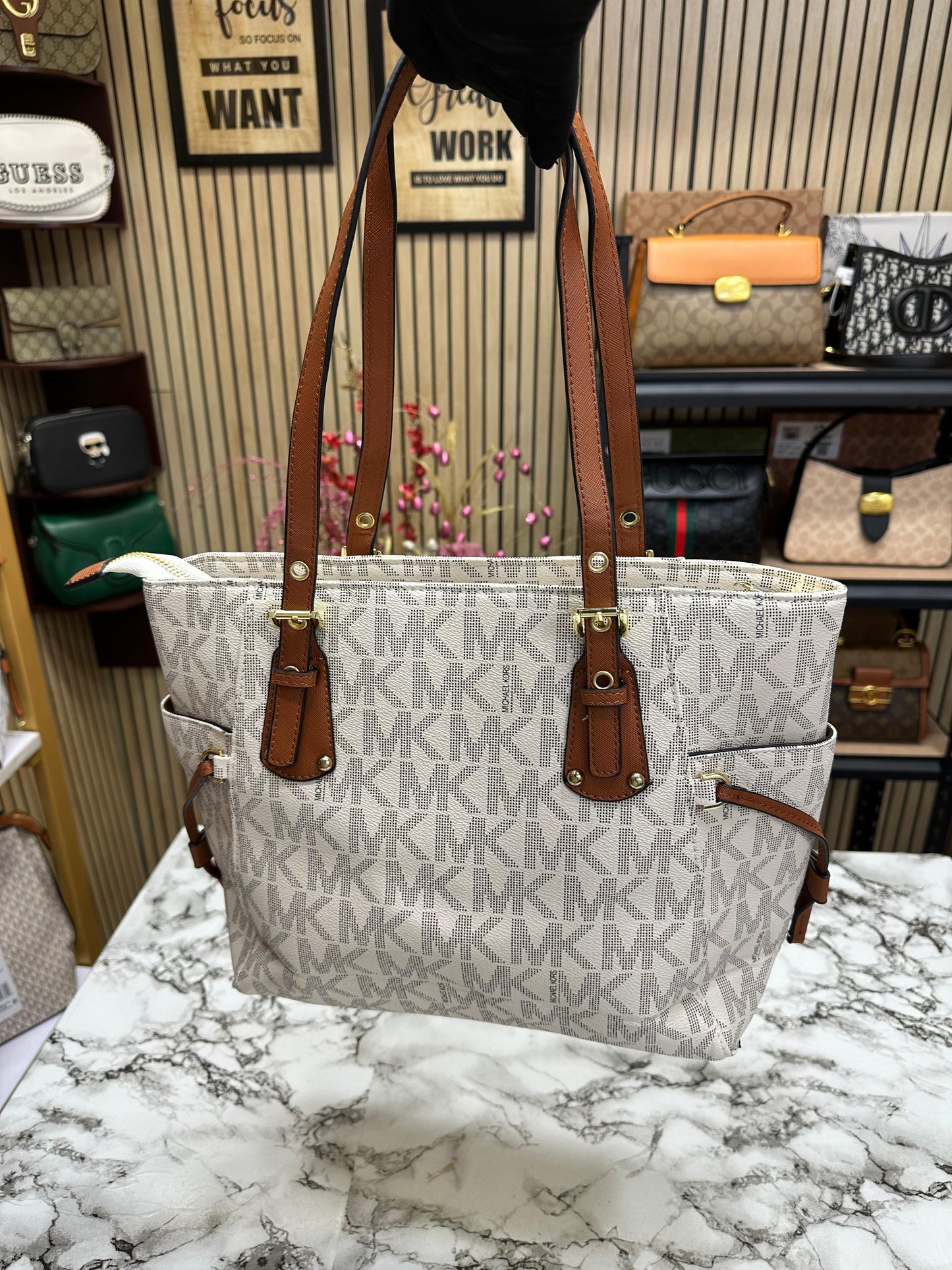 MICHL KOS VOYAGER JET SET MK PRINT TOTE WOMEN HAND BAG