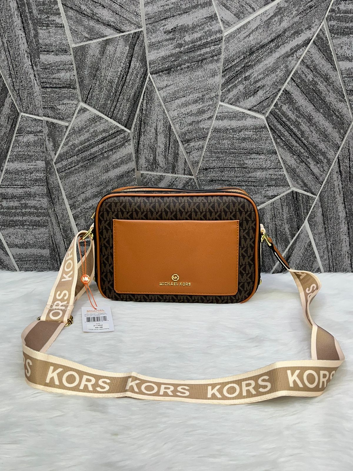 Micael Kos Maeve Camera Sling Women Bag With Dust Cover
