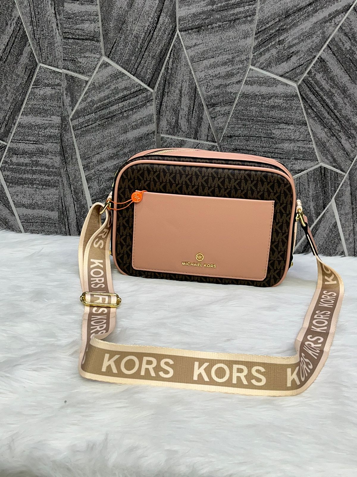 Micael Kos Maeve Camera Sling Women Bag With Dust Cover