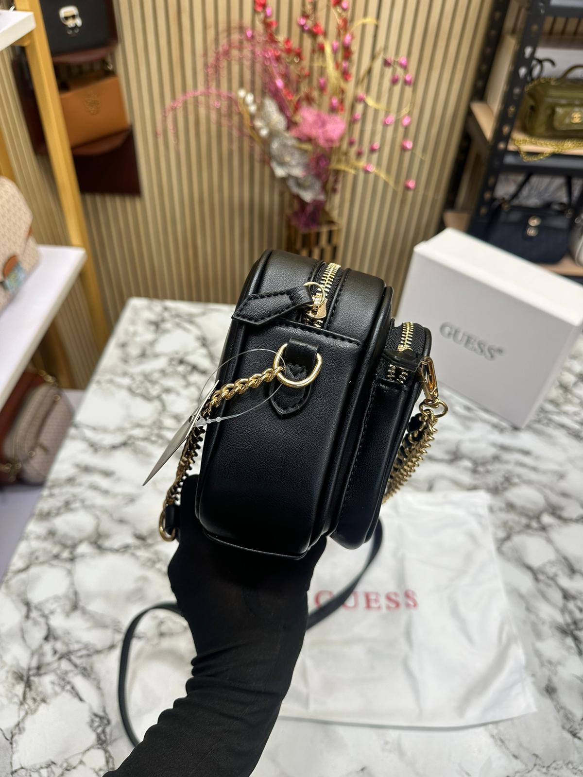 GUSS QUTED POLLY SLING Women Bag
