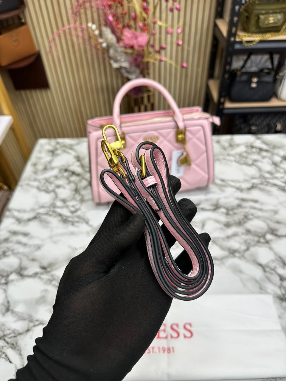 GUES WOMENS ELITE SATCEL Women Bag