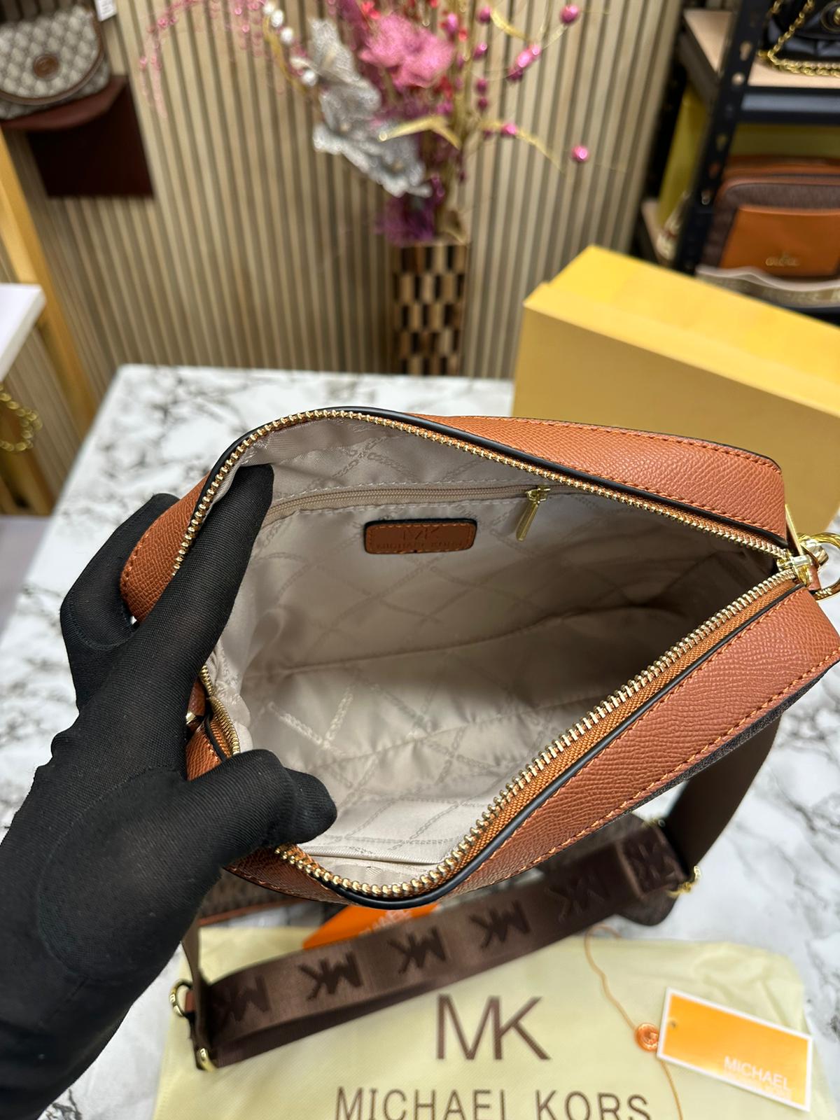 MICAEL KOS JET SET COMBO WITH OG BOX Women Bag