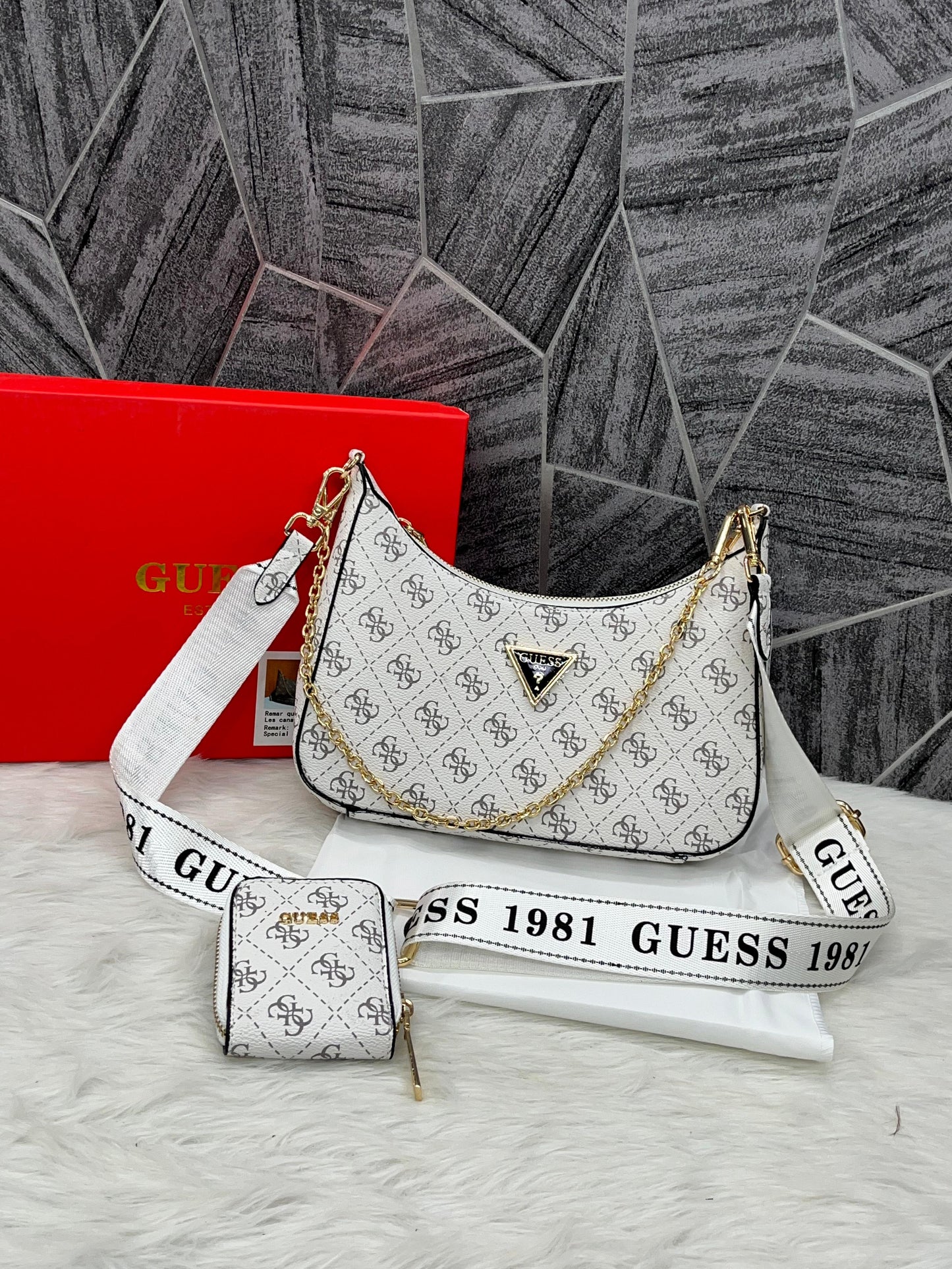Gues Pochette Premium Women Bag