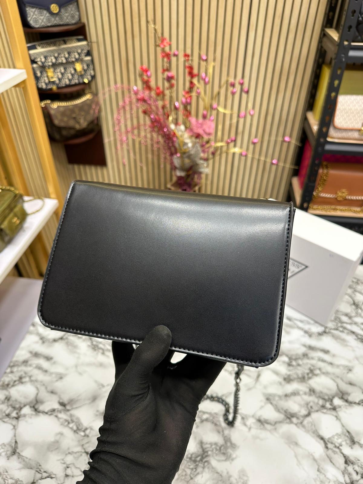 GUES SASHAA SLING WITH OG BOX AND DUST Women BAG