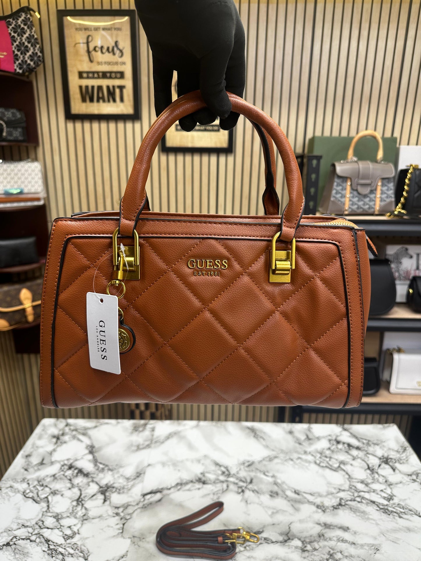 GUES WOMENS ELITE SATCHEL PREMIUM HANDBAG Women BAG