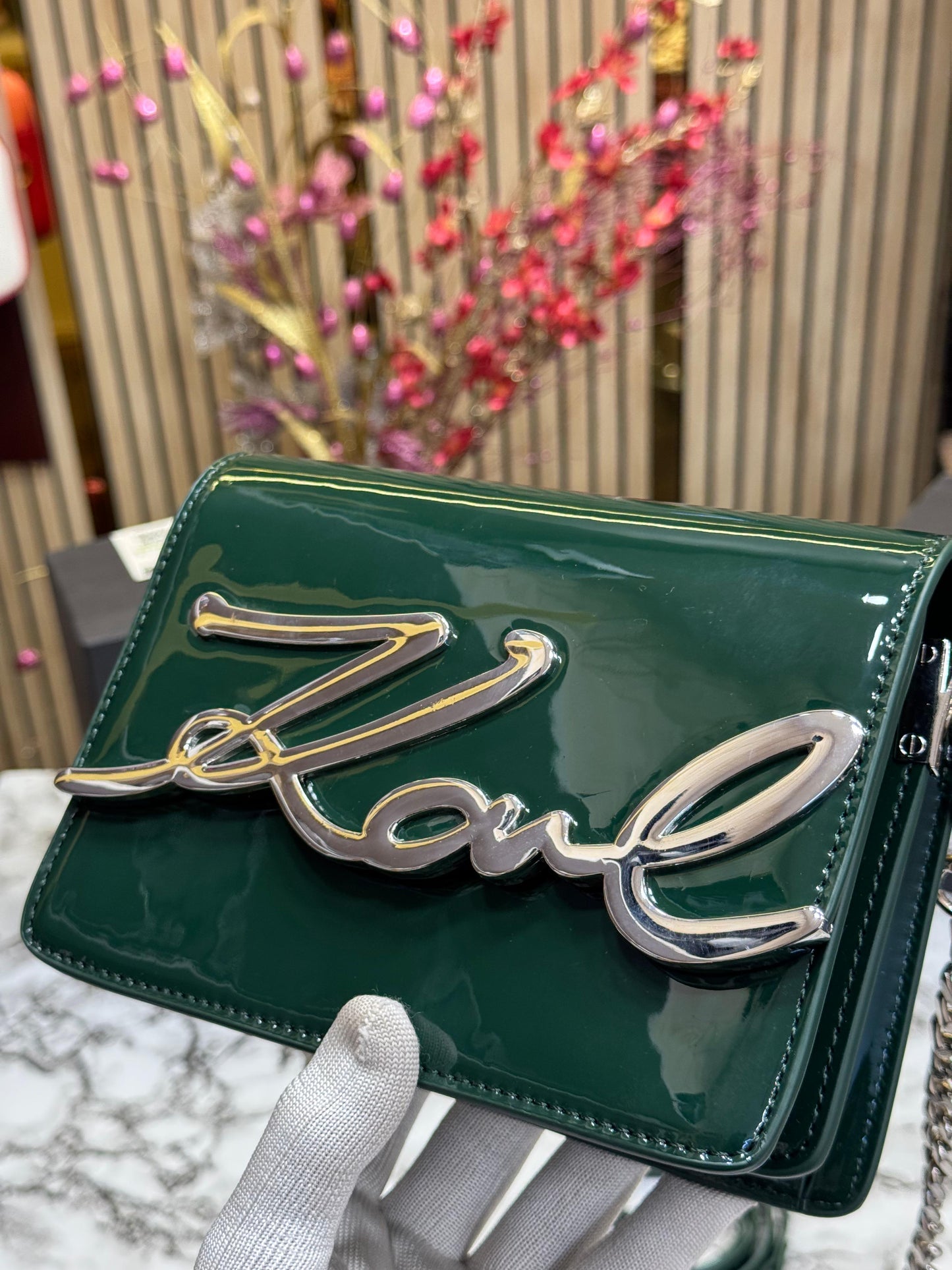 KAL LAGERFLD WOMENS K SIGNATURE GLOSSY SHOULDER WOMEN BAG