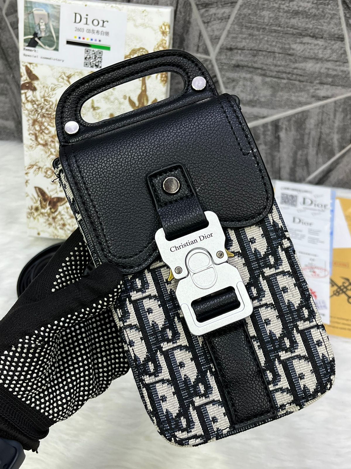 Dir Sdle Vertical Phone Bag For Man & Woman BLACK SILVER