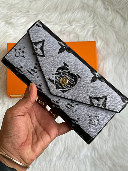 Lous Vuion Long 3 Fold Wallet