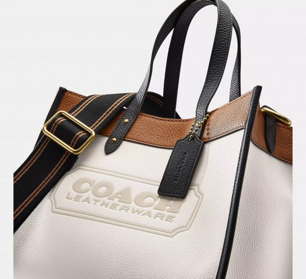 Coch Field Tote Bag With OG Box & Dust Bag woman bag