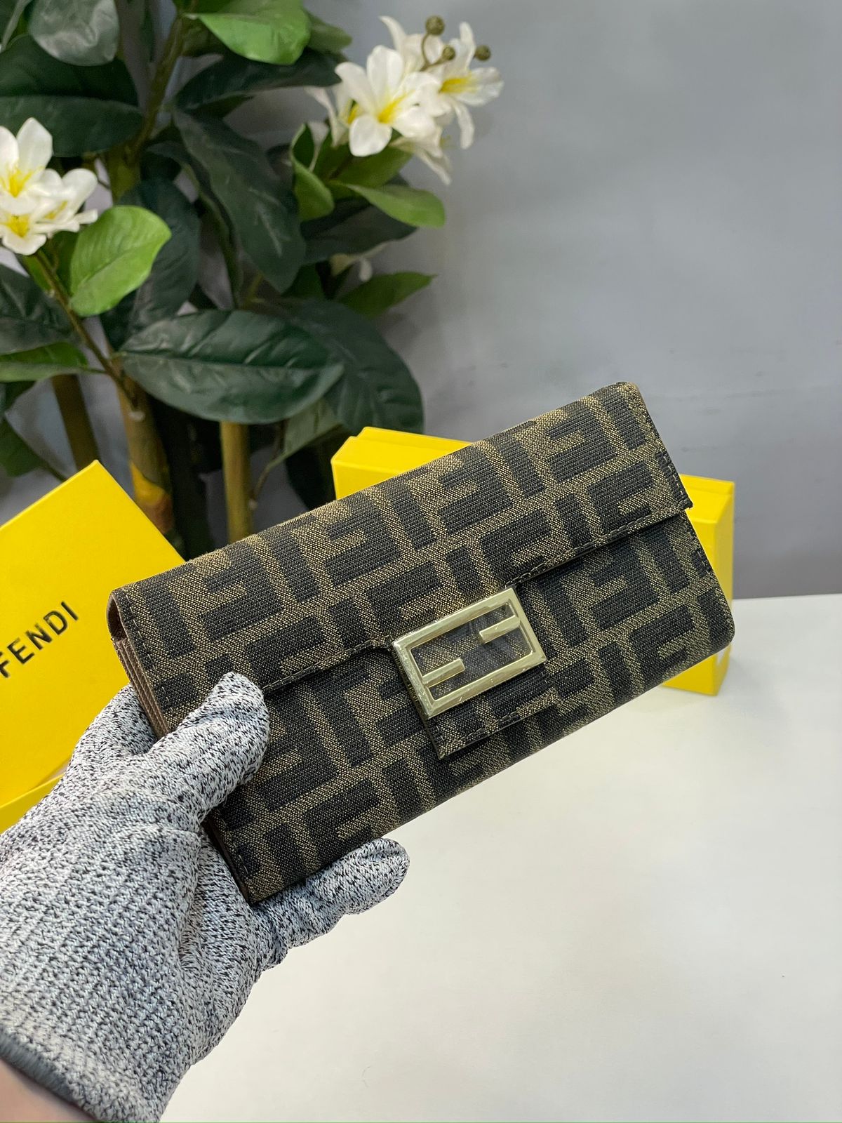 FEDI WALLET FOR WOMEN