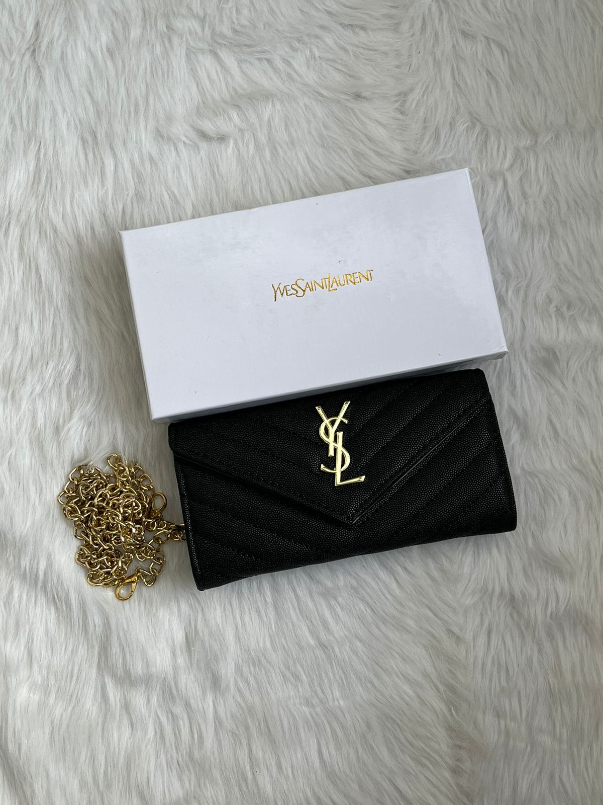 YL Chain On Women Wallet