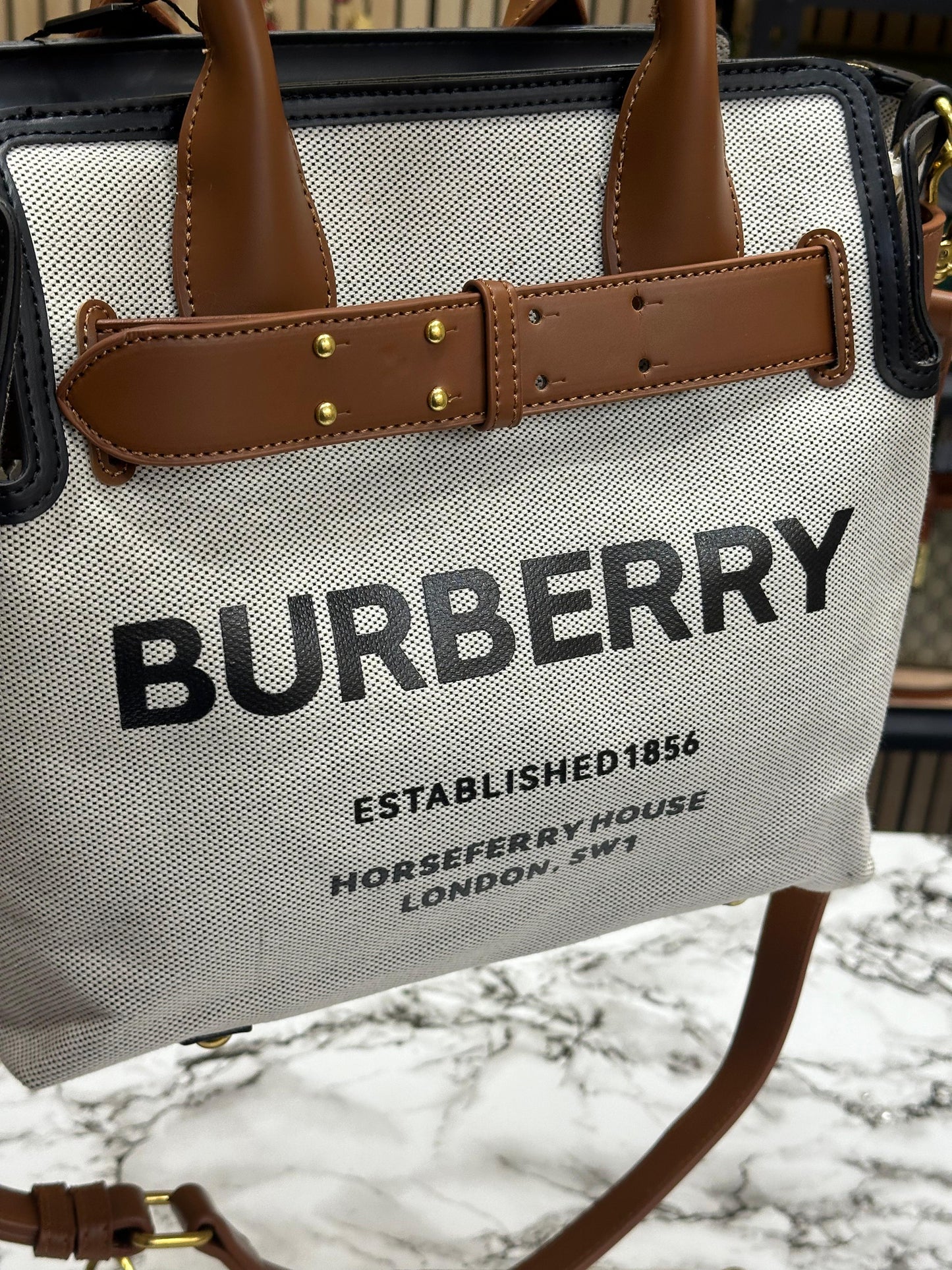 BURBRY PREMIM TOTE WOMEN HANDBAG