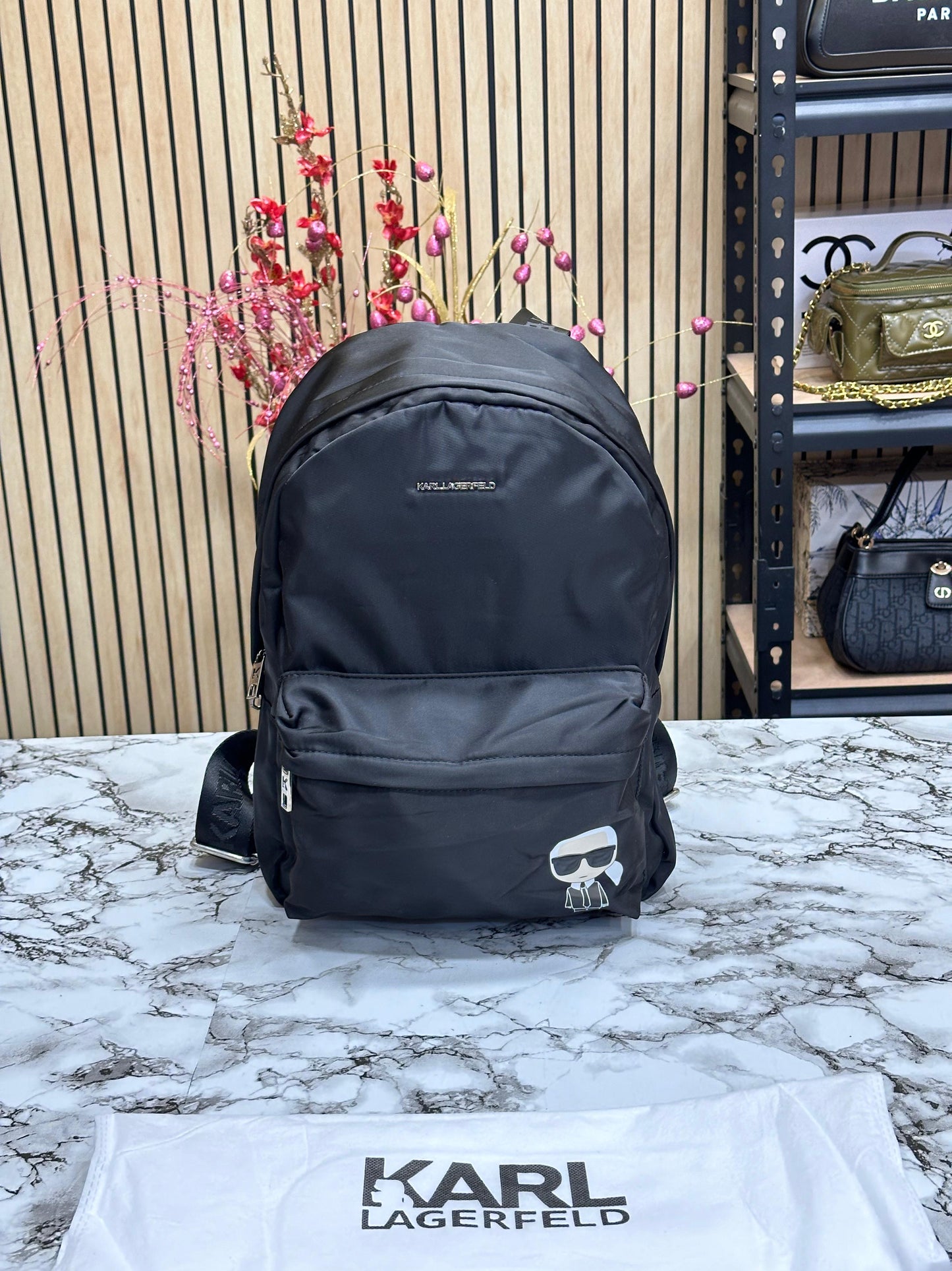 KAL LAGEFEL NIYOPM PREMIUM BAGPACK.