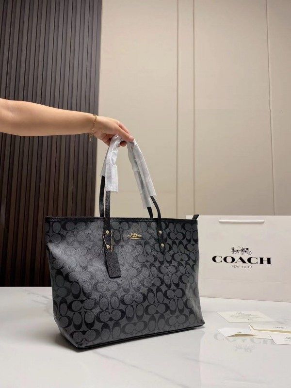 COH CIY TOTE WITH OG BOX IN HIGH END QUALITY Women Bag