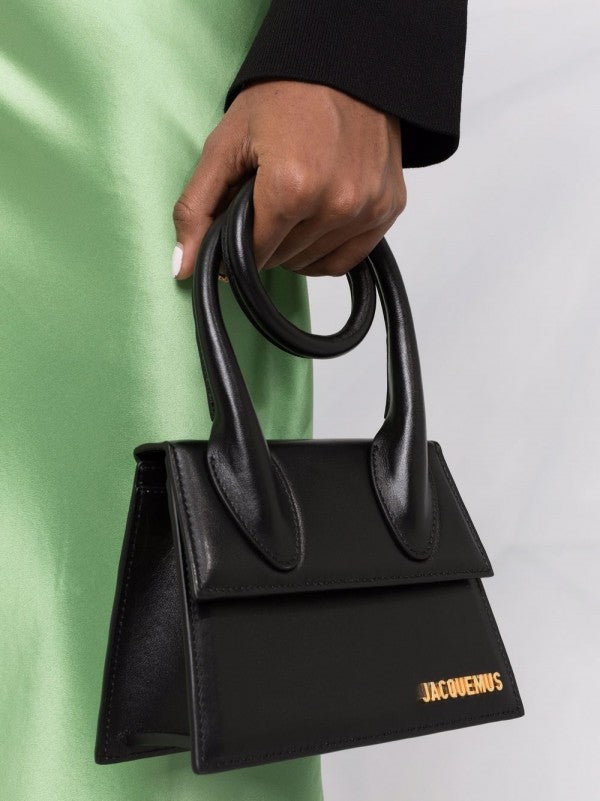 Jacqumus Le Chiquito Noeud Bag With OG Box Dust Bag & Extra Sling Belt (Black - 135)  Women BAG