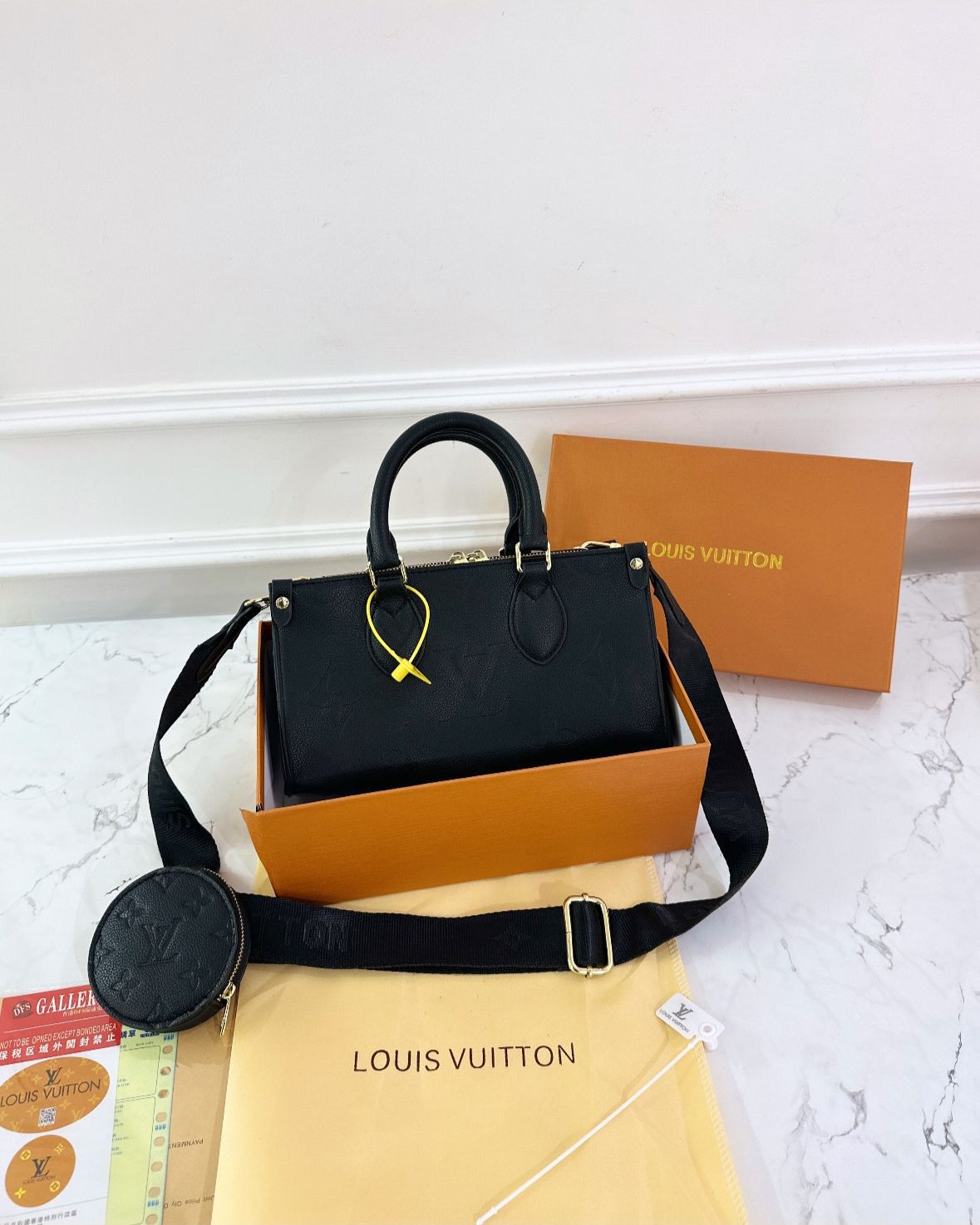 Lous Vuiton OntheGo East West Women Bag