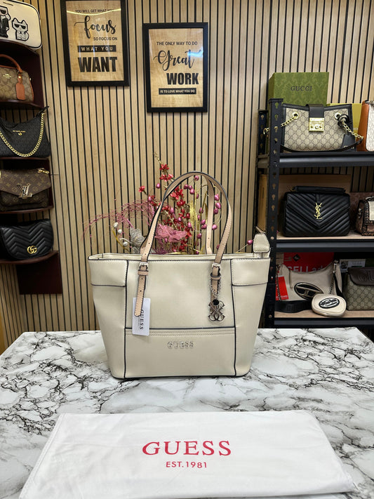 GUES VOYAGER PREMIUM SHOULDER Women Bag