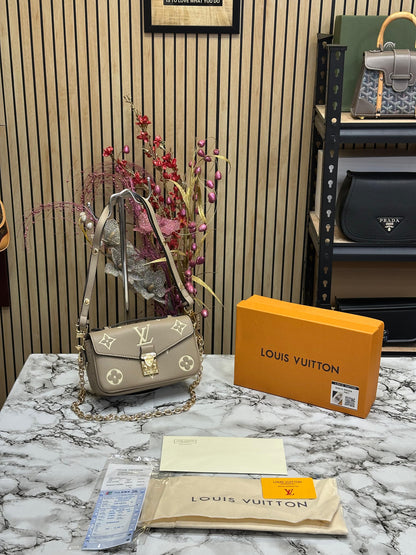 LOUS VUITTON MENTIS POCHETTE WITH OG BOX Women Bag