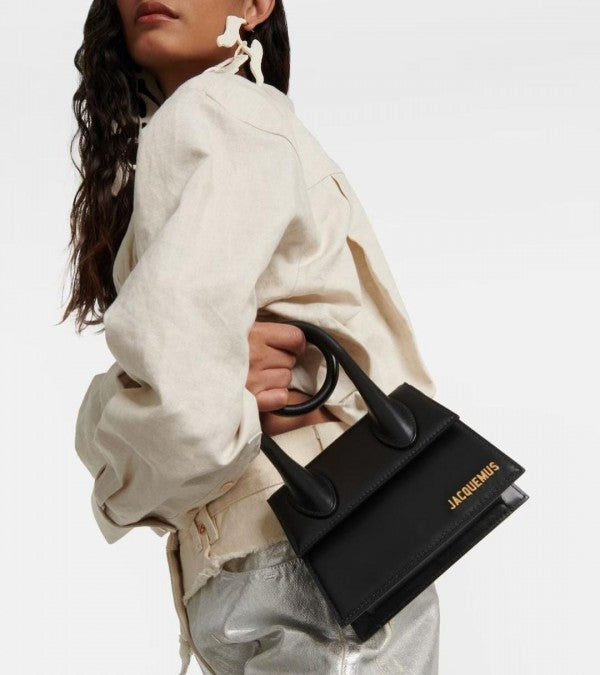 Jacquus Le Chiuito Noeud Bag With OG Box Dust Bag & Extra Sling Belt (Black - 135) Women BAG