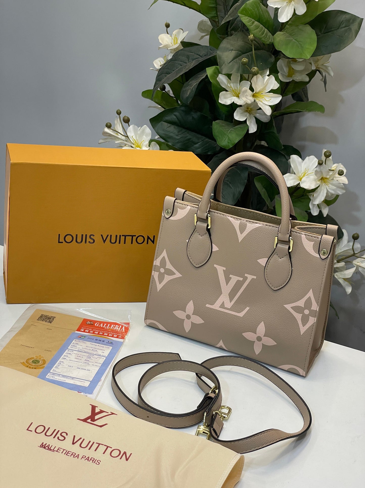 LOUS VUITON ON THE GO SMALL WITH OG BOX Women Bag