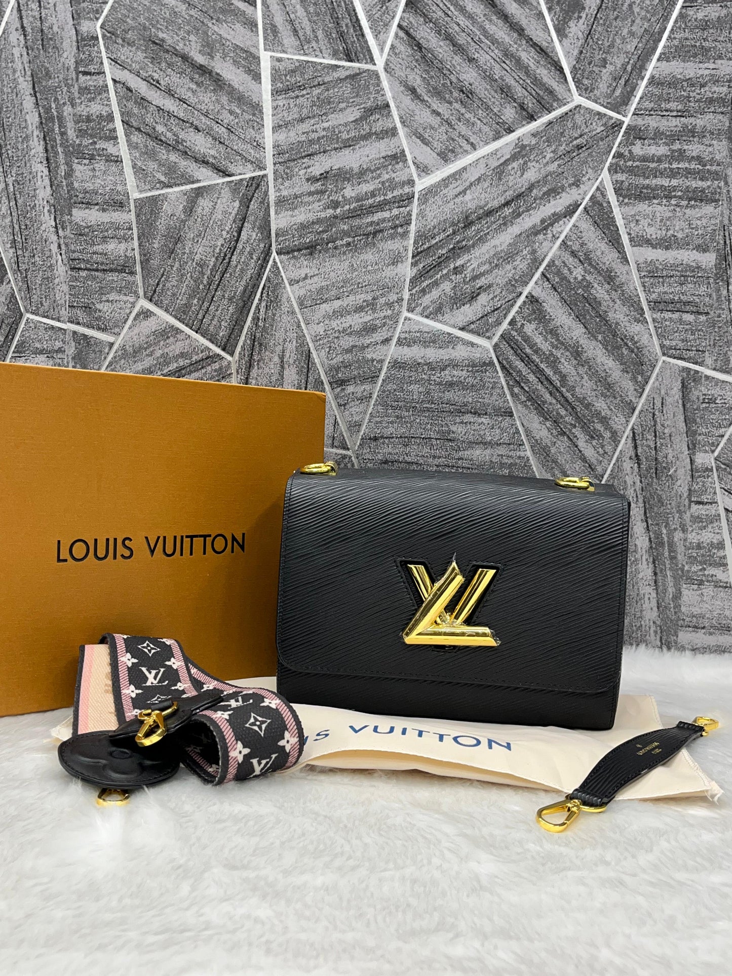 Lous Vuiton Twist Top Handle Crossbody Women BAG